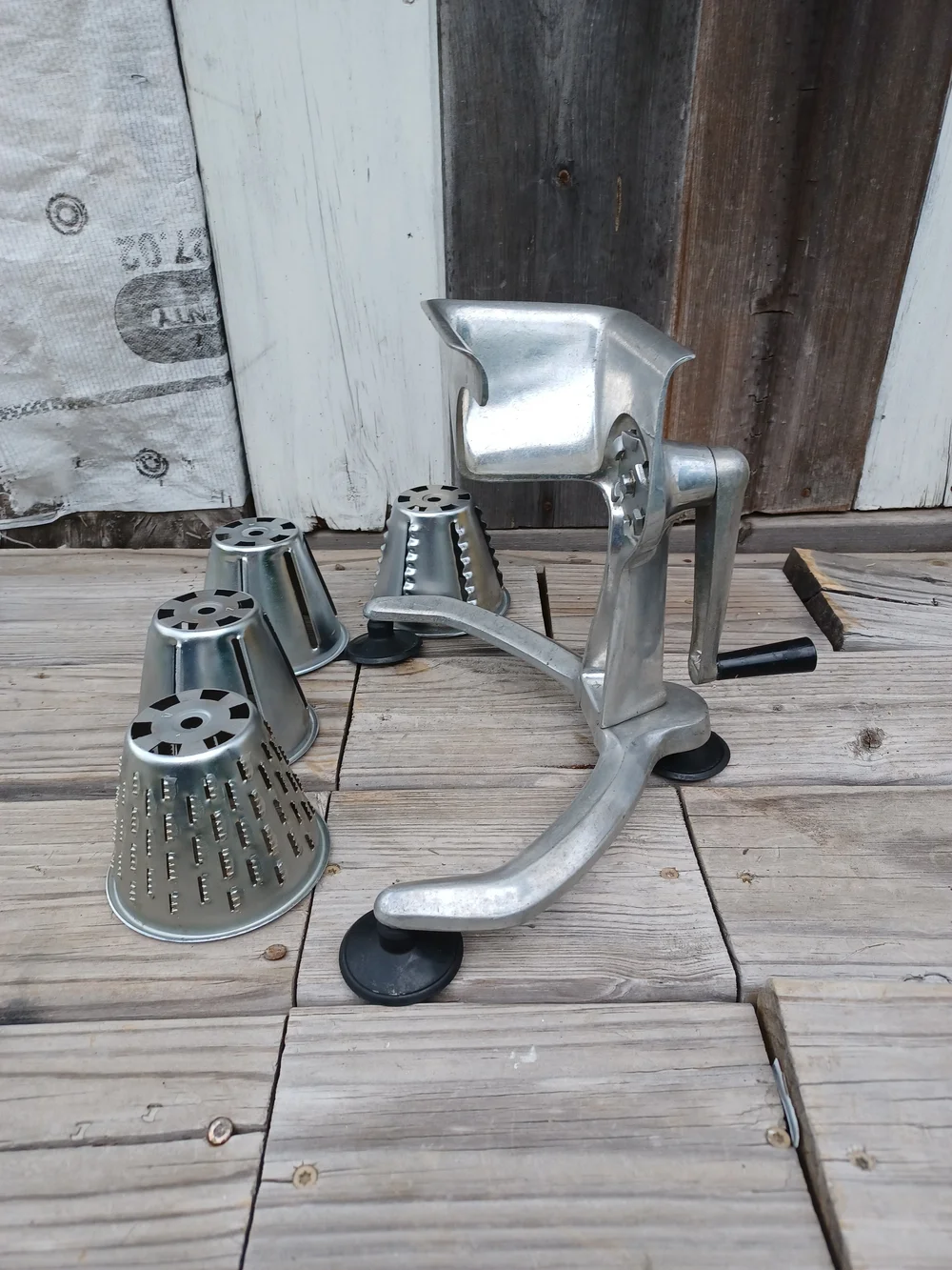 Vtg Betsy Ross Manual Rotary Vegetable Grater/ ProcesorFood -Silver
